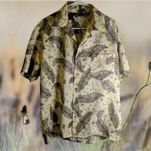 Roundy Bay Lg Vintage short sleeve button up w/pocket front polyester mens shirt